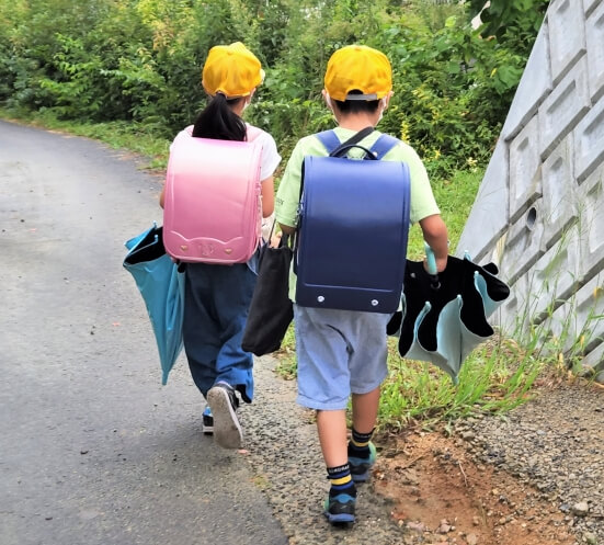 小学校の下校風景